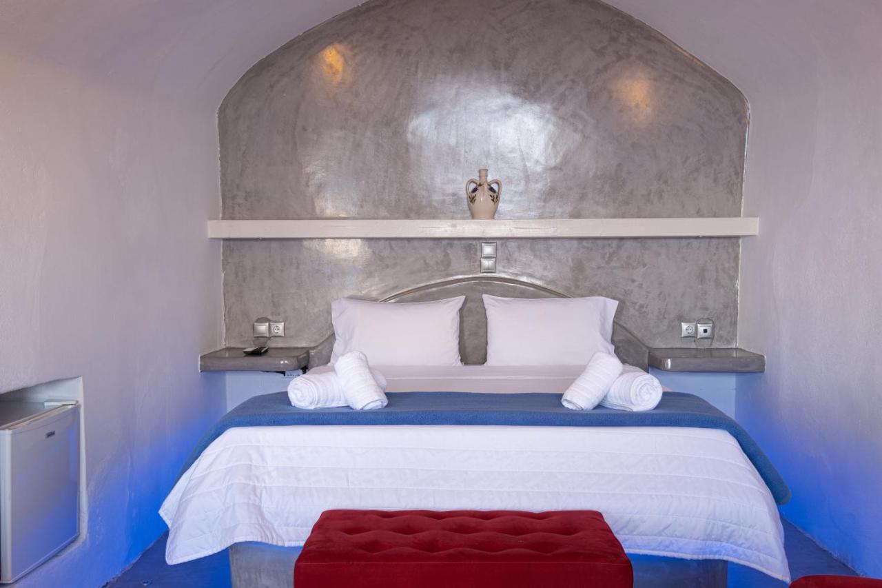 Loucas On The Cliff Fira (Santorini) Exterior foto